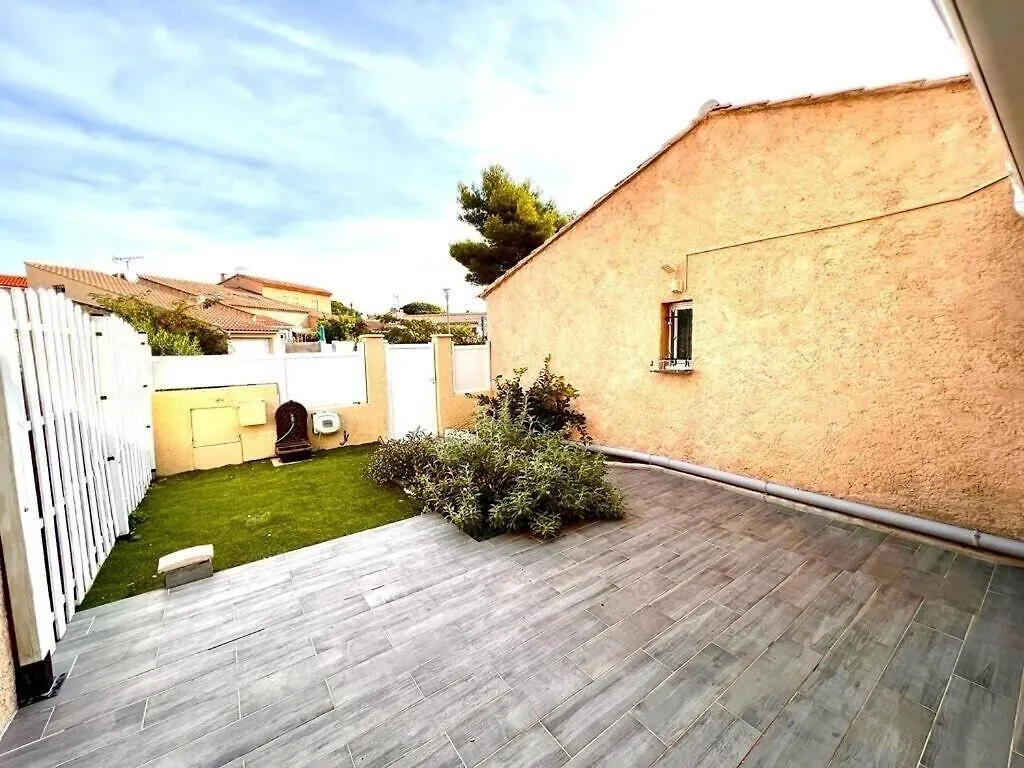 度假居 Provencal Style Home In Mediterranean Seaside Town 拉隆德莱丝莫里斯 法国