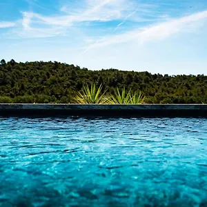 Frühstückspension Sous Les Pins Et D'hotes, La Londe-les-Maures