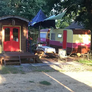 La Roulotte Chainoux , Bains-sur-Oust France